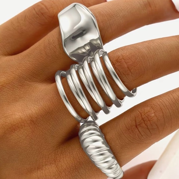 Jewelry - Set of 3!! Silver Spiral Statement Ring Along with 2 other